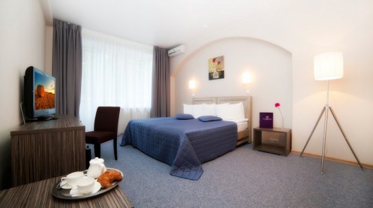 Делюкс (Запад)