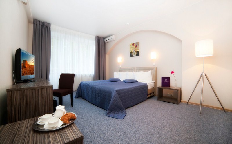 Делюкс (Запад)