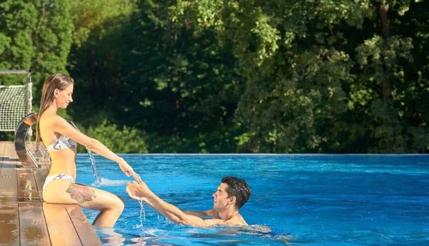 Открытый бассейн